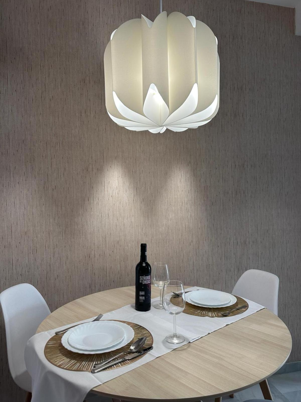 Apartamentos Don Diego La Carihuela ตอร์เรโมลิโนส ภายนอก รูปภาพ