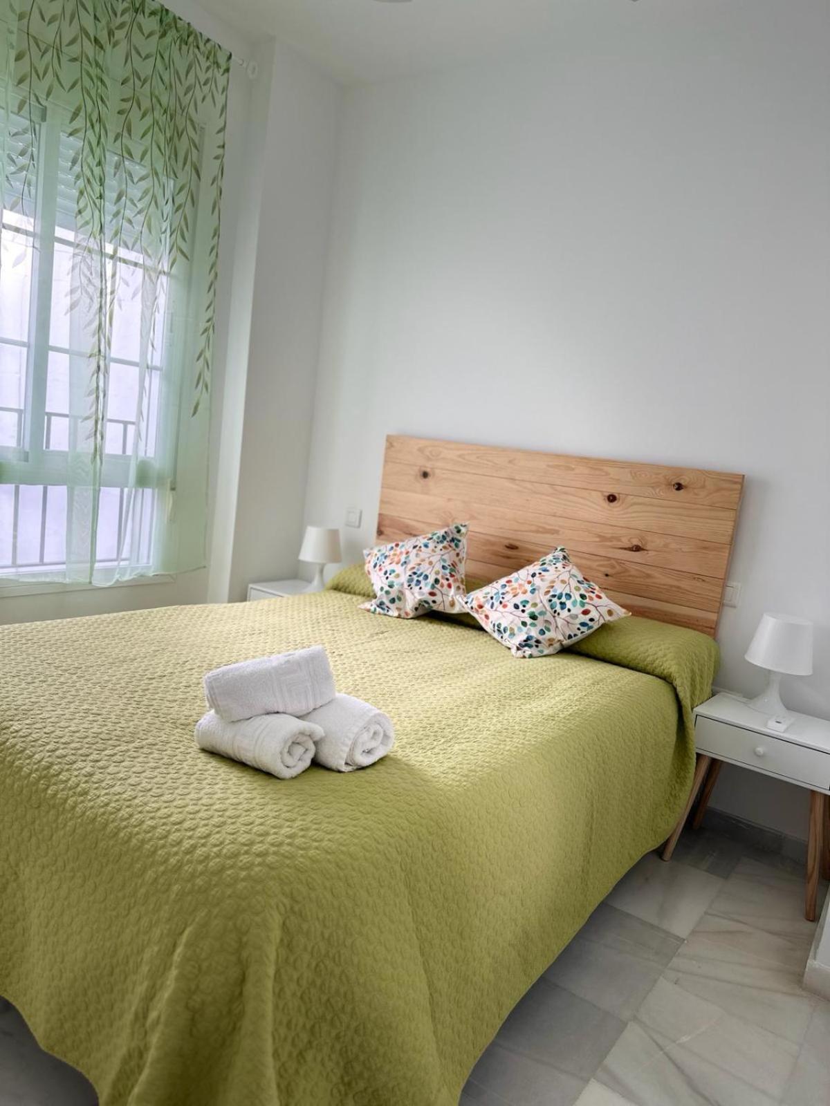 Apartamentos Don Diego La Carihuela ตอร์เรโมลิโนส ภายนอก รูปภาพ