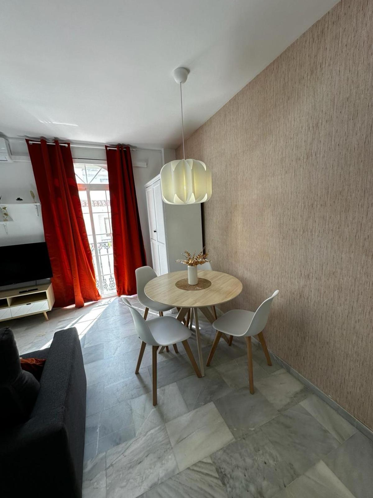 Apartamentos Don Diego La Carihuela ตอร์เรโมลิโนส ภายนอก รูปภาพ